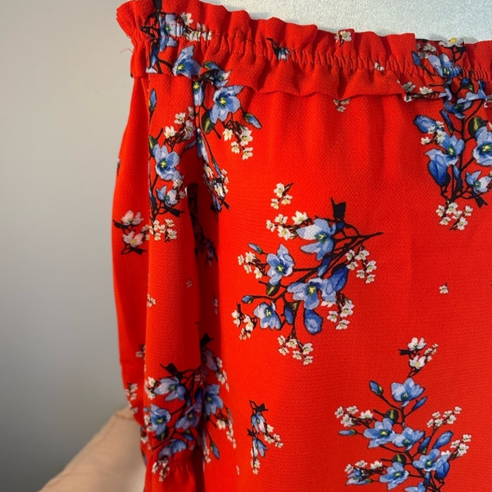 Red Ruffled 3/4 Sleeve Blouse - Picture 2 of 3